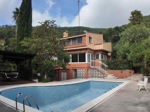Maison de luxe à vendre à Torrelles de Llobregat, 649 000 €, Photo 1
