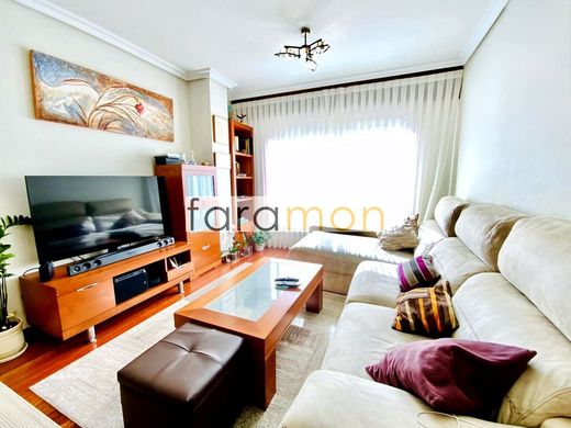 Luxury Apartment for sale in Vigo, 469 000 €, Photo 2