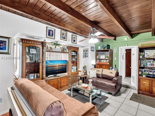 Luxury House for sale in Cenon, 578 051 €, Photo 3