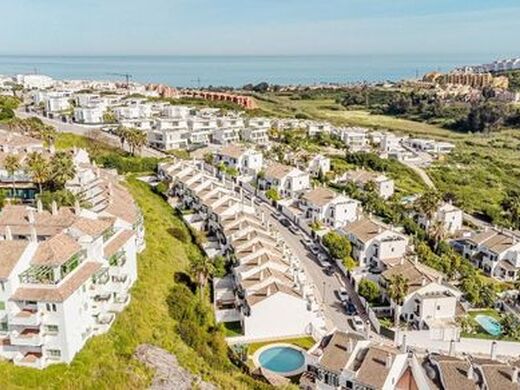 Maison de luxe à vendre à Manilva, 570 000 €, Photo 3