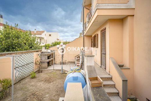 Maison de luxe à vendre à Quartu Sant Elena, 800 000 €, Photo 4