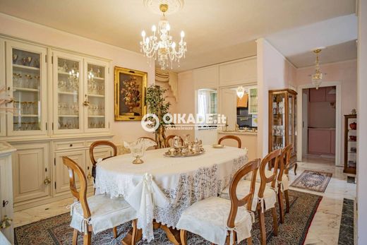 Maison de luxe à vendre à Quartu Sant Elena, 800 000 €, Photo 7