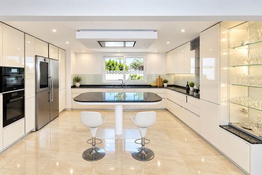 Maison de luxe à vendre à Marbella, 1 200 000 €, Photo 7