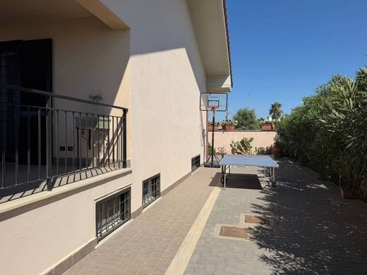 Maison de luxe à vendre à Fiumicino, 675 000 €, Photo 4
