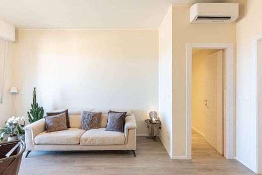 Luxury Apartment for sale in Cesena, 595 000 €, Photo 7