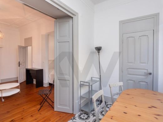 Luxury Apartment for sale in Lisbon, 749 000 €, Photo 2