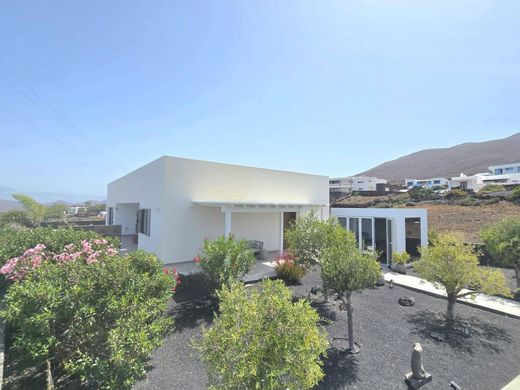 Maison de luxe à vendre à Yaiza, 799 000 €, Photo 2