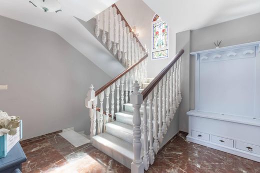 Maison de luxe à vendre à Zubia, 485 000 €, Photo 3