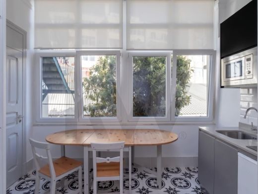 Luxury Apartment for sale in Lisbon, 749 000 €, Photo 5