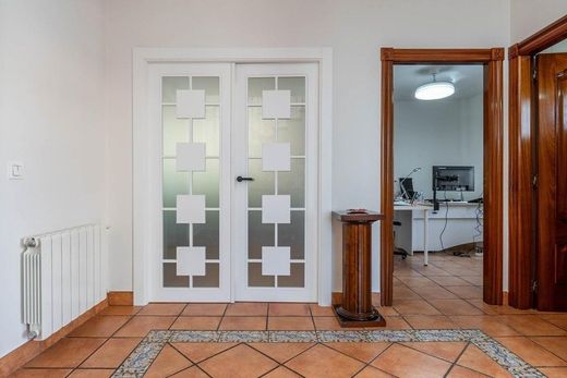 Maison de luxe à vendre à Otura, 434 500 €, Photo 7