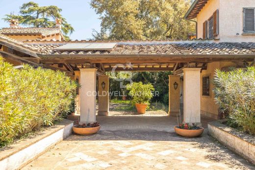 Maison de luxe à vendre à Rome, 1 100 000 €, Photo 2