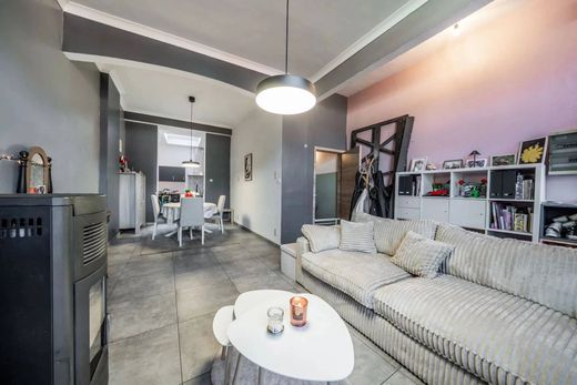 Maison de luxe à vendre à Dinant, 243 000 €, Photo 2