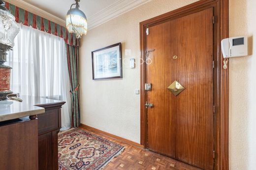 Luxury Apartment for sale in Madrid, 635 000 €, Photo 3