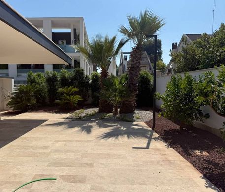 Luxury House for sale in Bari, 950 000 €, Photo 7