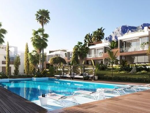 Maison de luxe à vendre à Marbella, 2 400 000 €, Photo 1