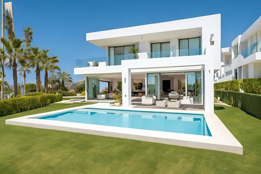 Maison de luxe à vendre à Marbella, 2 150 000 €, Photo 1