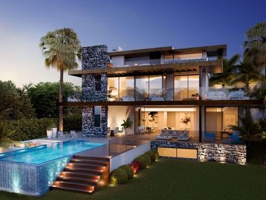 Luxury House for sale in Marbella, 1 850 000 €, Photo 1