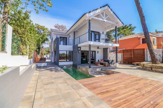 Luxury House for sale in Marbella, 1 485 000 €, Photo 1