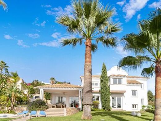 Maison de luxe à vendre à Marbella, 1 950 000 €, Photo 1