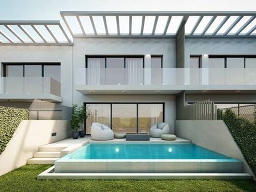 Luxury House for sale in Marbella, 573 000 €, Photo 1