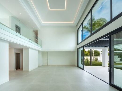 Luxury House for sale in Marbella, 3 900 000 €, Photo 2