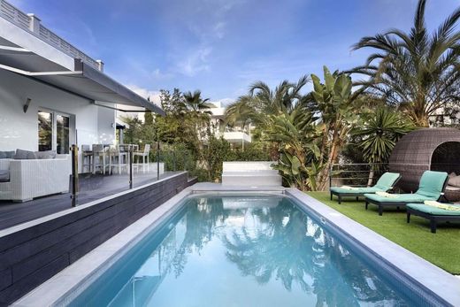 Maison de luxe à vendre à Marbella, 1 700 000 €, Photo 2