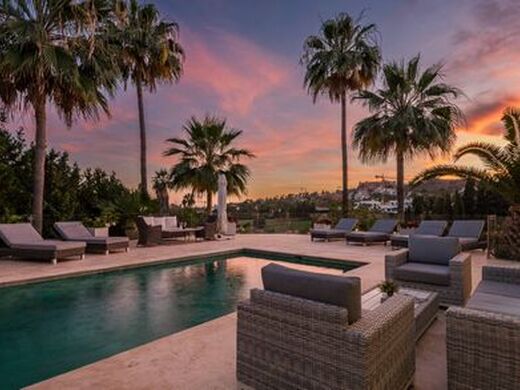 Luxury House for sale in Marbella, 2 850 000 €, Photo 2