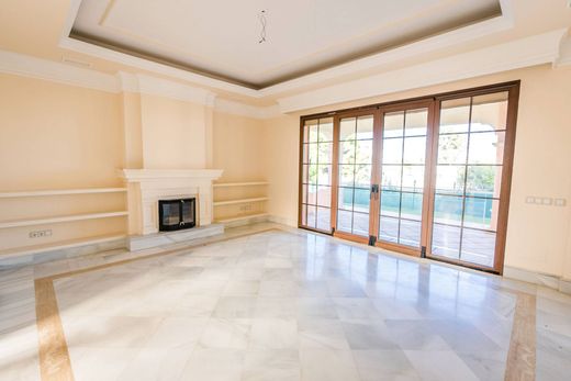 Luxury House for sale in Marbella, 1 640 000 €, Photo 2