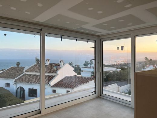 Luxury House for sale in Marbella, 1 490 000 €, Photo 3