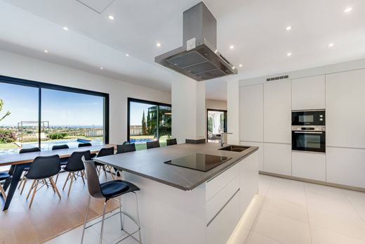 Luxury House for sale in Marbella, 2 150 000 €, Photo 4
