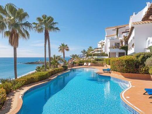 Luxury House for sale in Marbella, 1 370 000 €, Photo 2