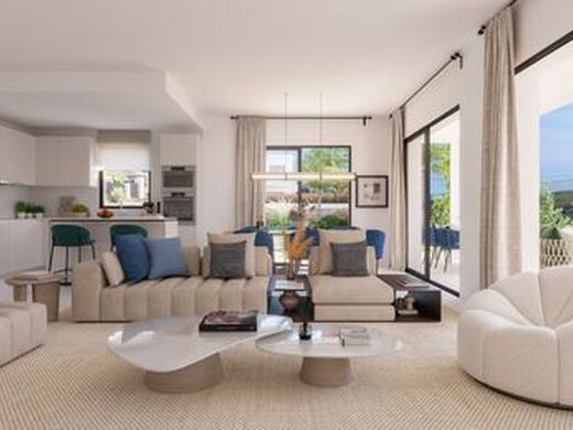 Maison de luxe à vendre à Marbella, 834 000 €, Photo 2