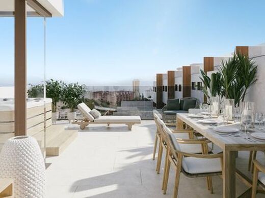 Maison de luxe à vendre à Marbella, 639 000 €, Photo 3