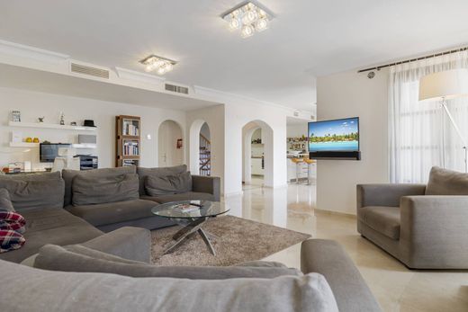Maison de luxe à vendre à Marbella, 1 095 000 €, Photo 7