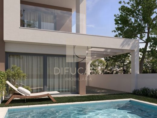 Maison de luxe à vendre à Seixal, 435 000 €, Photo 2
