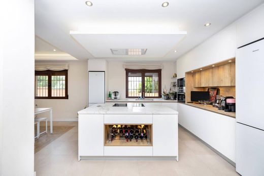Maison de luxe à vendre à Otura, 549 000 €, Photo 7