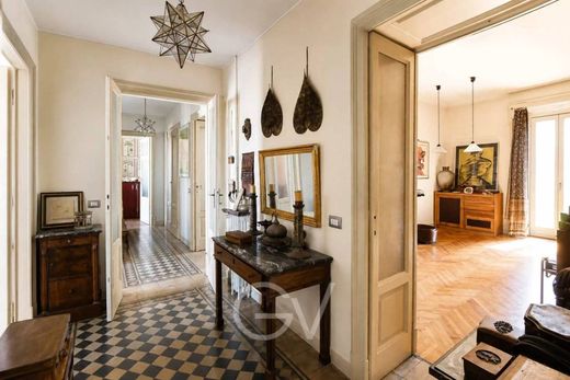 Luxury Apartment for sale in Milan, 970 000 €, Photo 3
