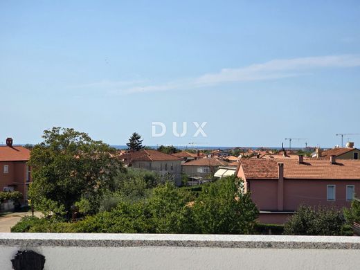 Appartement de luxe à vendre à Umag, 0 €, Photo 2