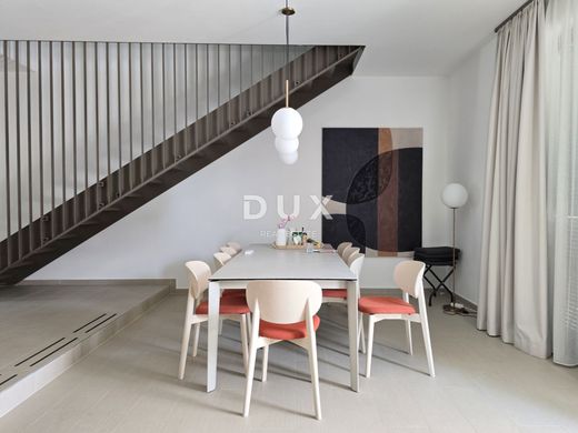 Luxury House for sale in Umag, 0 €, Photo 6
