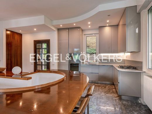 Luxury House for sale in Cernobbio, 1 200 000 €, Photo 6