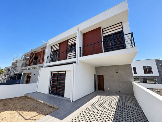 Maison de luxe à vendre à Sesimbra, 550 000 €, Photo 2