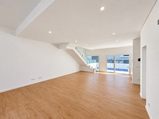 Maison de luxe à vendre à Sesimbra, 550 000 €, Photo 3