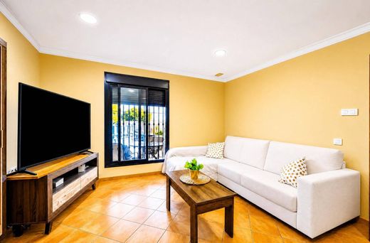 Luxury House for sale in Chiclana de La Frontera, 449 990 €, Photo 6