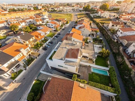 Maison de luxe à vendre à Póvoa de Varzim, 790 000 €, Photo 3