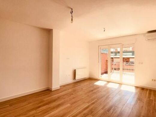 Luxury Apartment for sale in Granada, 569 000 €, Photo 2