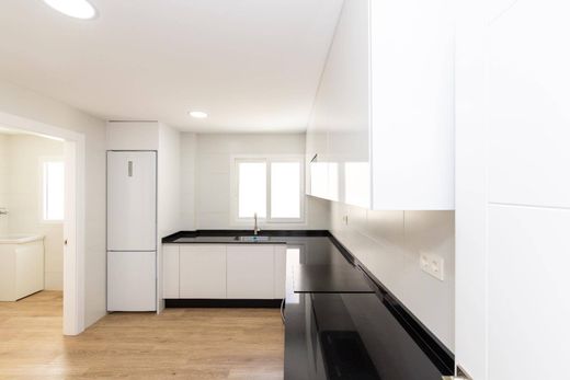 Luxury Apartment for sale in Granada, 569 000 €, Photo 5