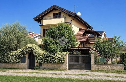 Maison de luxe à vendre à Vimercate, 620 000 €, Photo 2