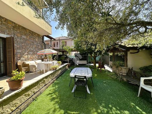 Maison de luxe à vendre à Vimercate, 620 000 €, Photo 4