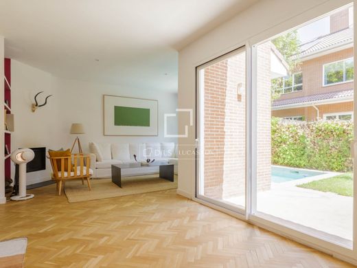 Luxury House for sale in Madrid, 1 480 000 €, Photo 4