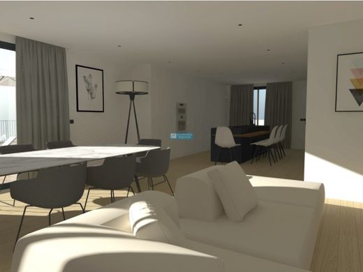 Maison de luxe à vendre à Funchal, 700 000 €, Photo 1
